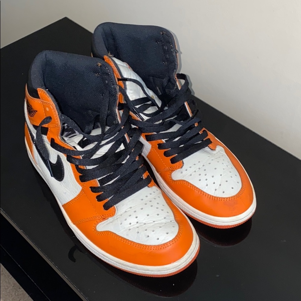 Reverse Shattered Backboards Retro Jordan 1s